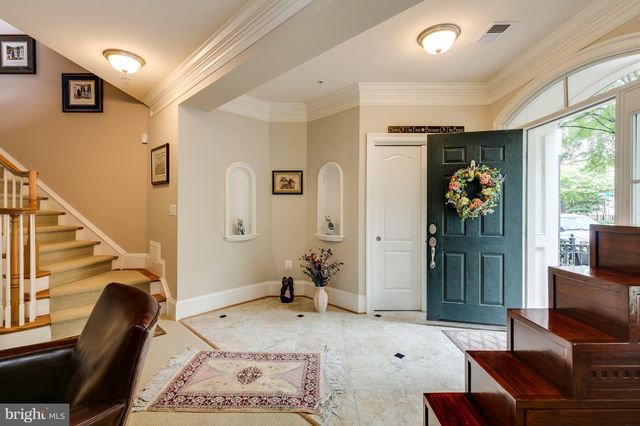 $998,500 | 1842 Potomac Greens Drive, Alexandria, VA 22314