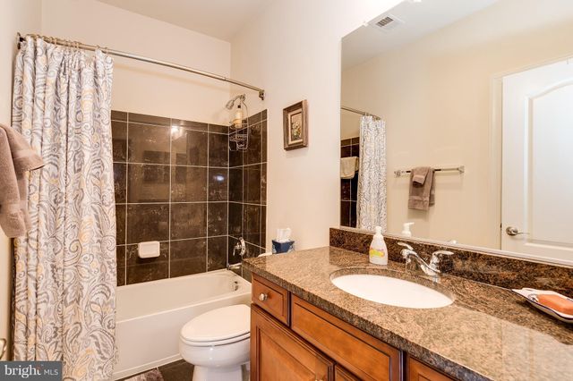 $998,500 | 1842 Potomac Greens Drive, Alexandria, VA 22314