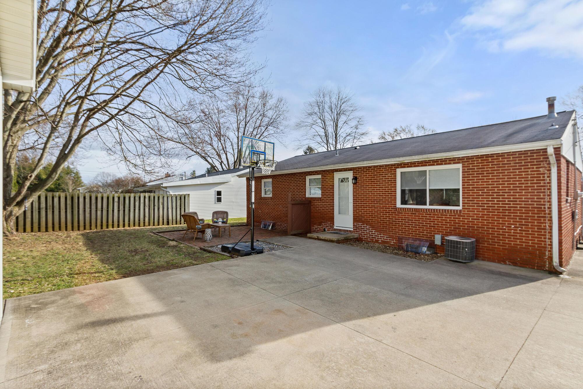 122 Oxford Road Lexington, OH 44904 - Photo 19 of 21 ext-rear
