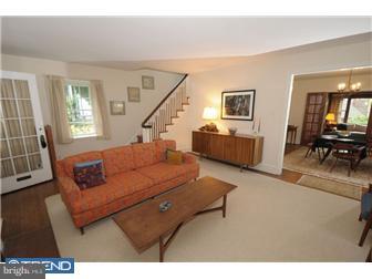 106 Rolling Road Wynnewood, PA 19096 - Photo 3 of 12