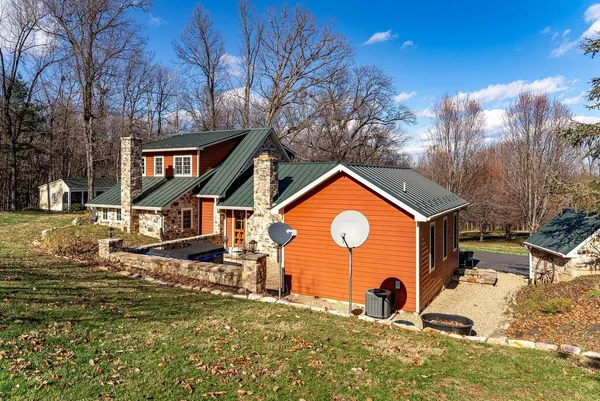 $849,000 | 304 Big Valley Lane, Mount Solon, VA 22843