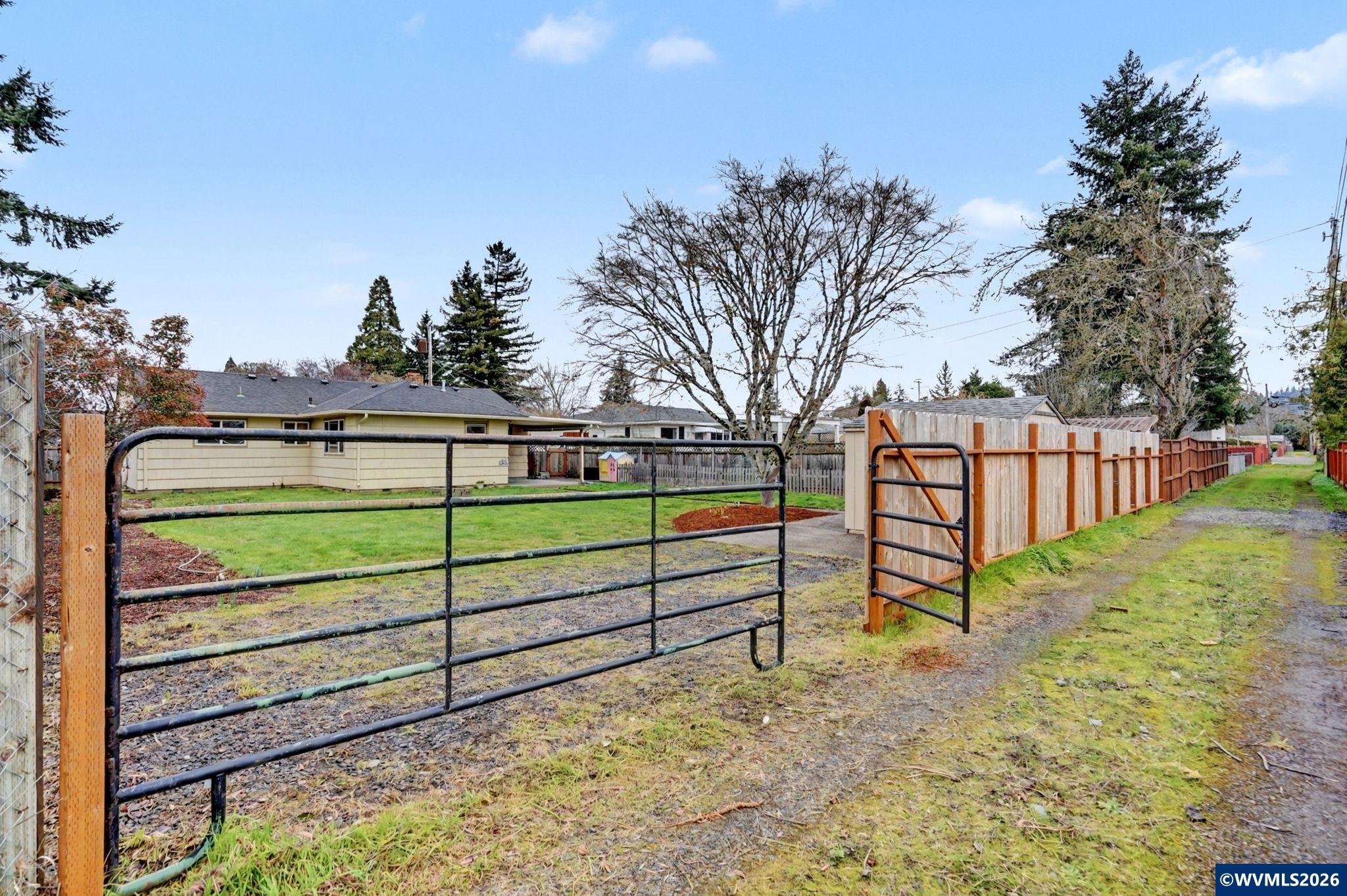 472 E Street Lebanon, OR 97355 - Photo 38 of 38 Gallery Image 38