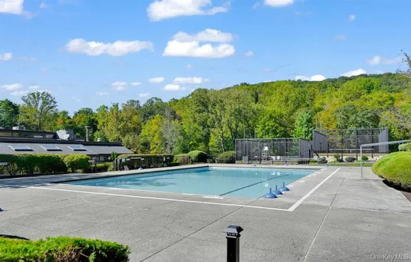 $569,900 | 272 Heritage Hills, Unit C, Somers, NY 10589