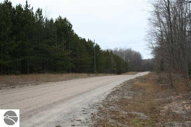 5735 Pratt Road Lake Ann, MI 49650 - Photo 24 of 25 1721994-23.JPG