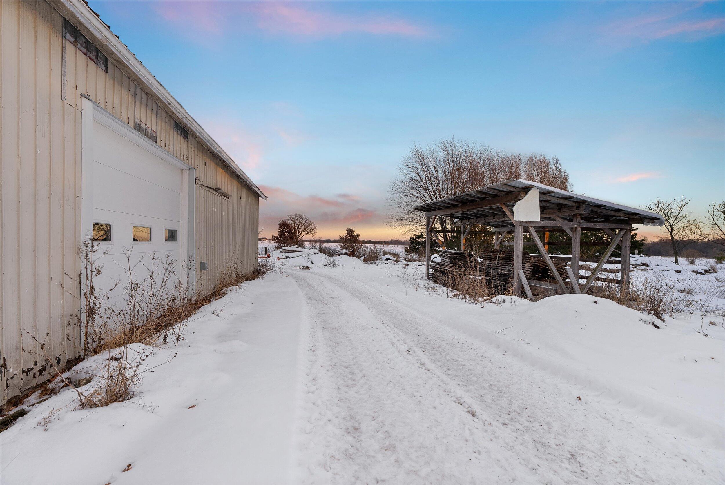 5258 Maple Road Trenton, WI 53095 - Photo 35 of 61 34-Shop