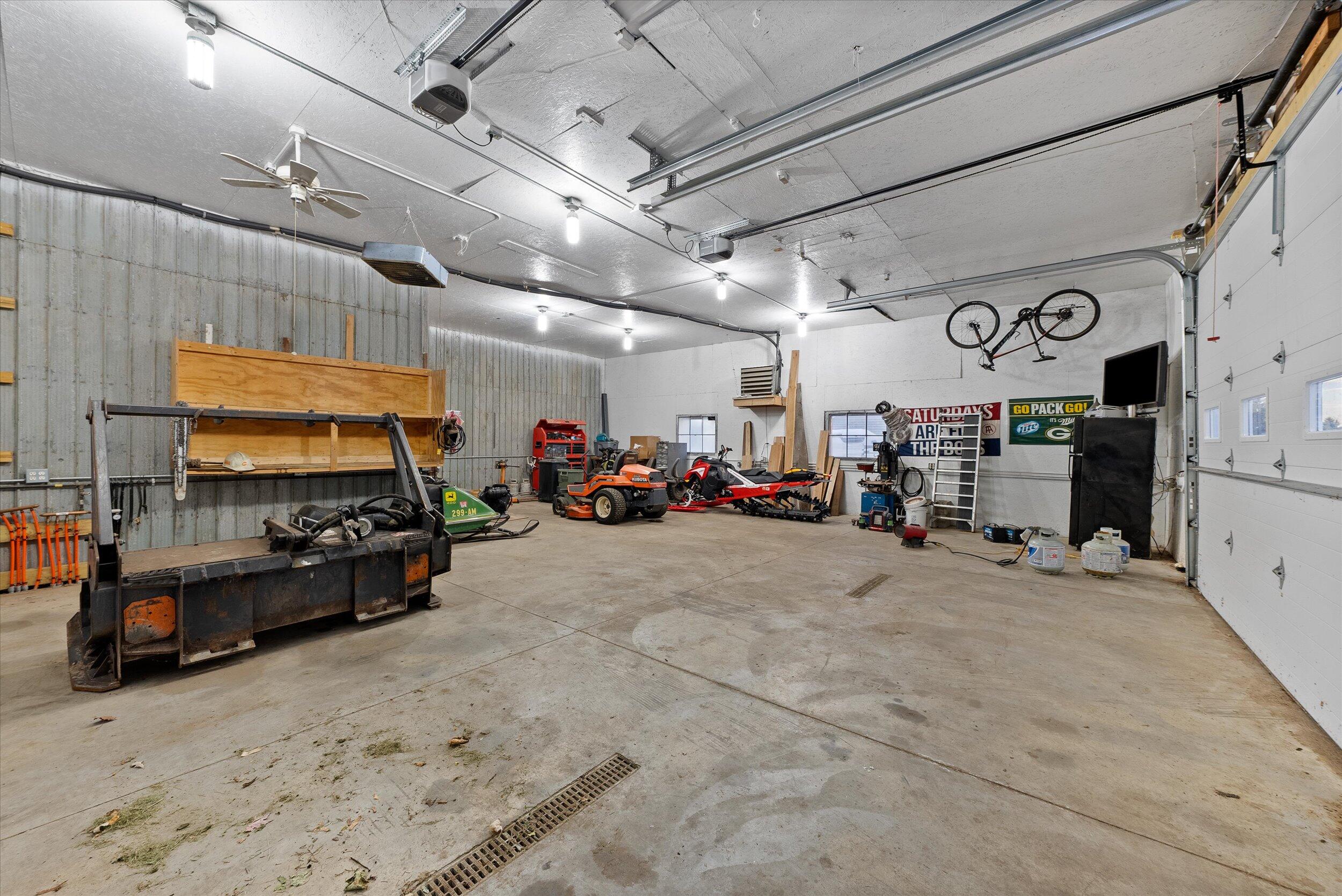 5258 Maple Road Trenton, WI 53095 - Photo 37 of 61 36-Shop