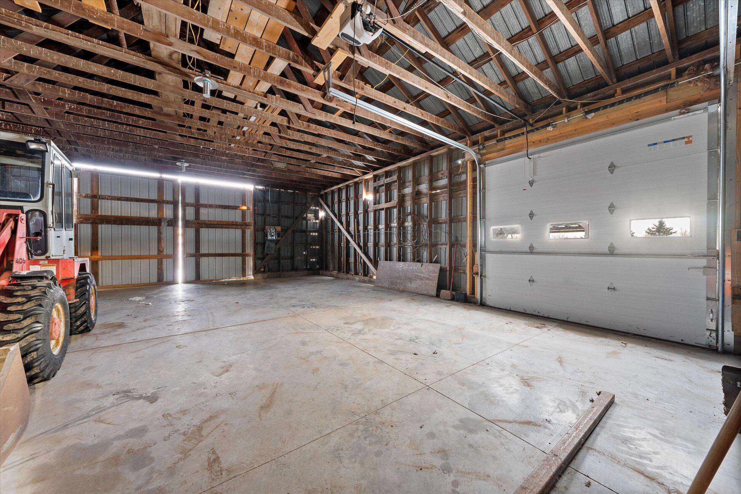 5258 Maple Road Trenton, WI 53095 - Photo 40 of 61 39-Shop