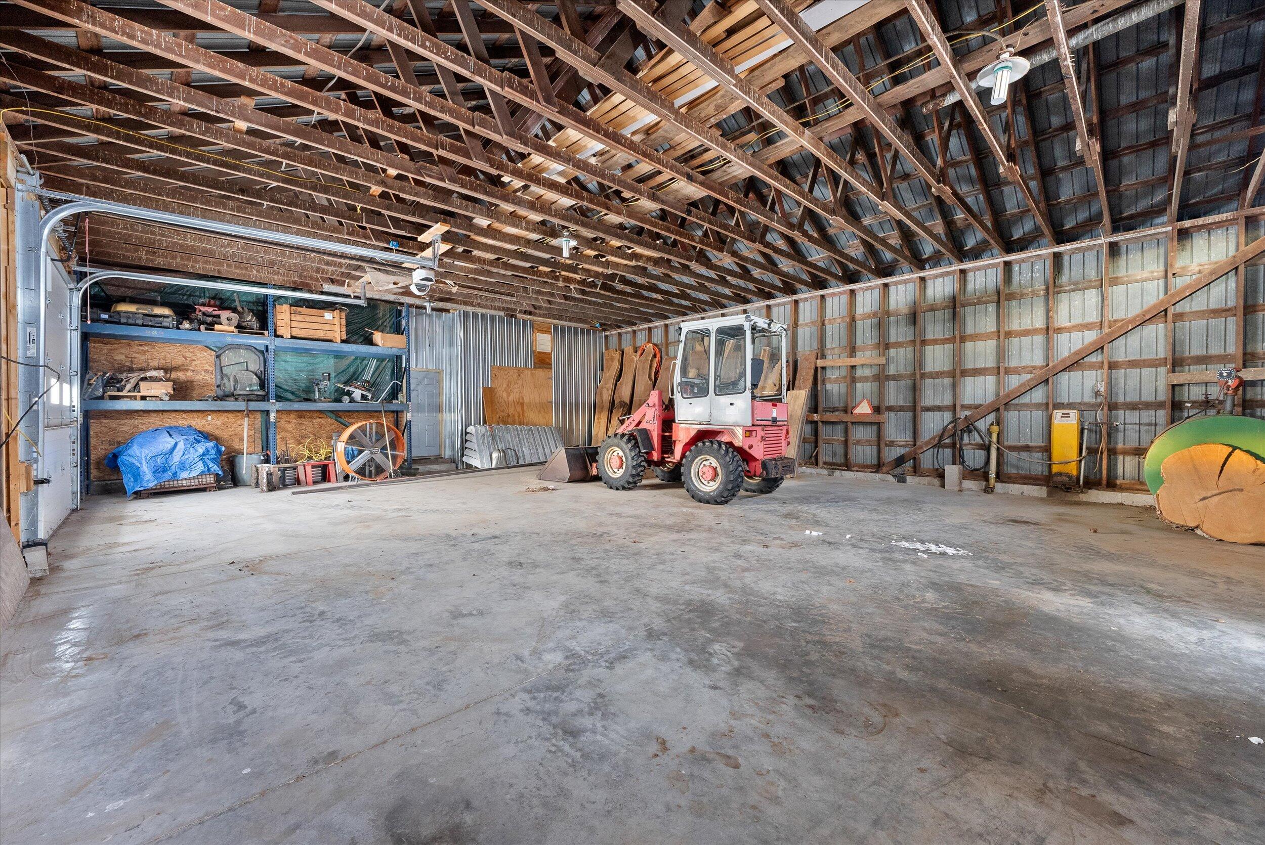 5258 Maple Road Trenton, WI 53095 - Photo 41 of 61 40-Shop