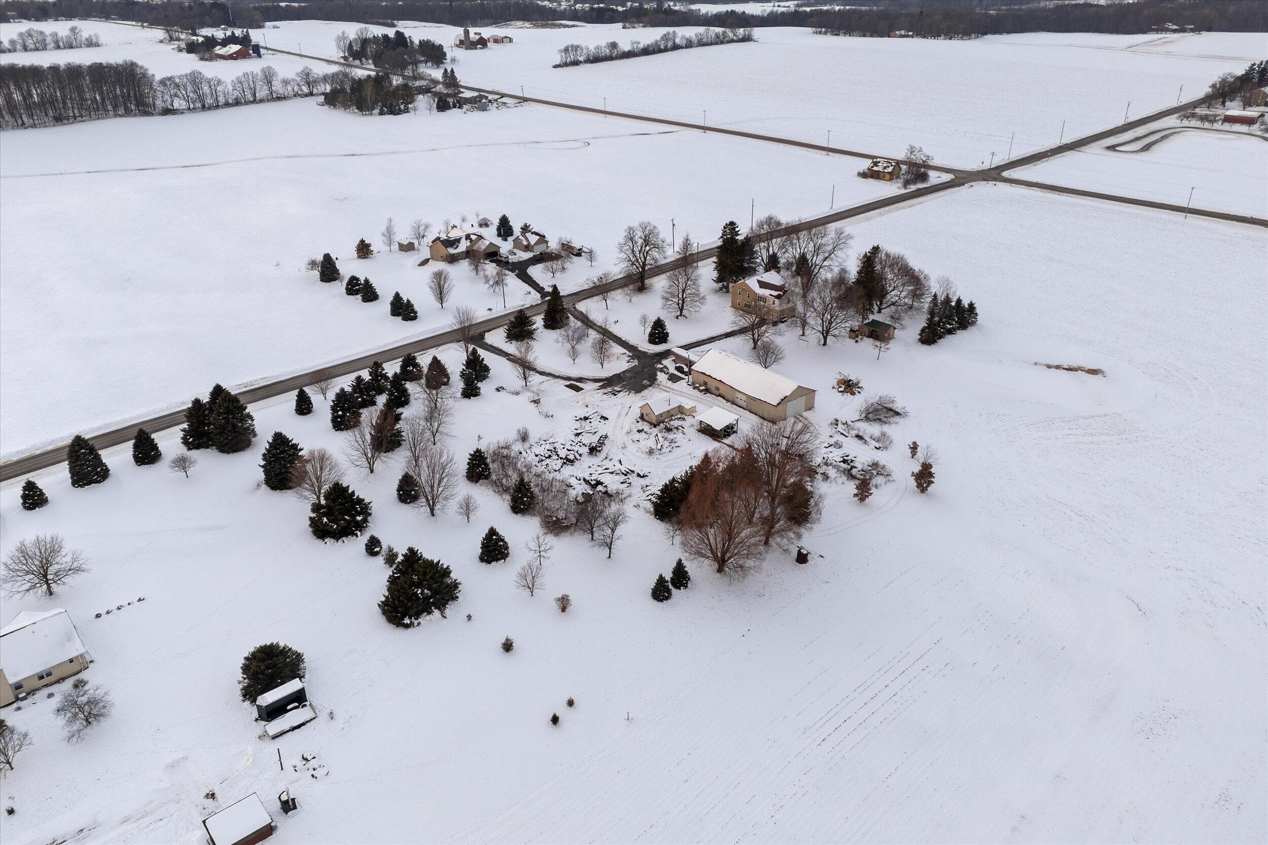 5258 Maple Road Trenton, WI 53095 - Photo 52 of 61 53-Aerial