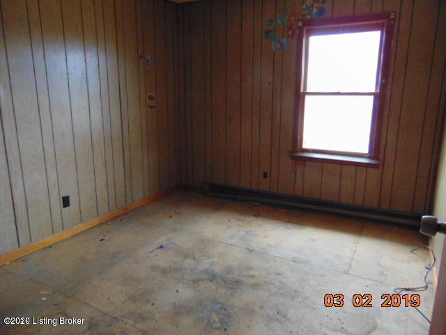 562 Peck Pike Road Milton, KY 40045 - Photo 21 of 25 PECK PIKE BEDROOM PIC2