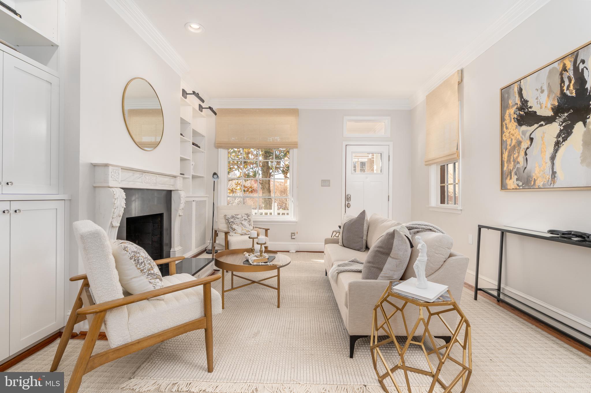 744 7th Street Southeast Washington, DC 20003 - Photo 4 of 37 Living room