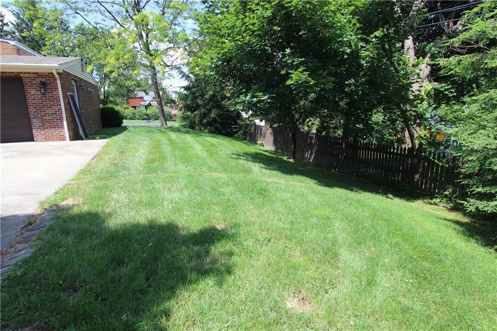 335 Rockfield Road Pittsburgh, PA 15243 - Photo 17 of 25