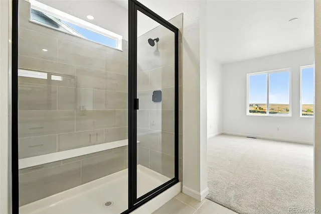 an empty room with an entryway