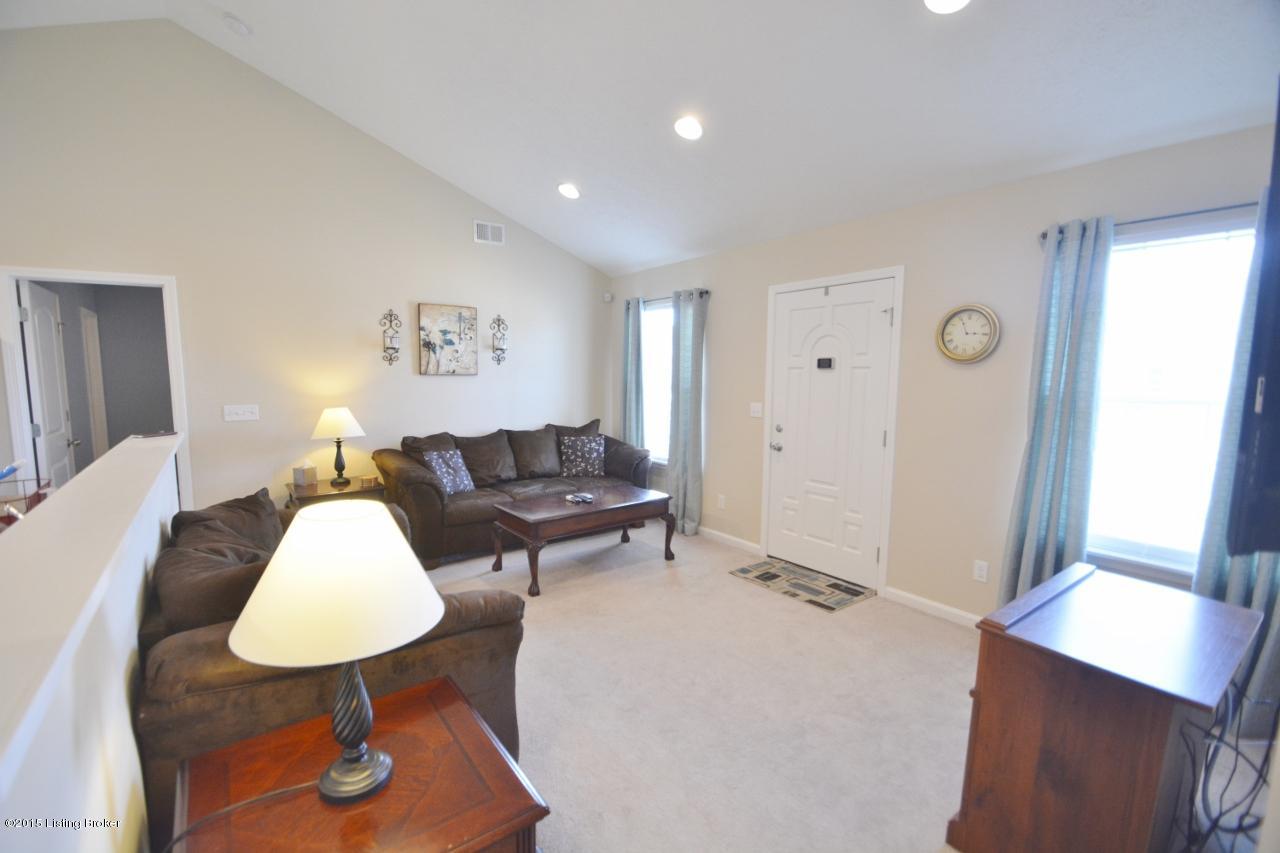 386 Madison Rae Boulevard Shepherdsville, KY 40165 - Photo 6 of 15 _DSC0112 (1280x853)