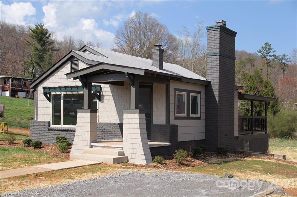 32 Surrett Road Candler, NC 28715 - Photo 2 of 22 Gallery Image 2