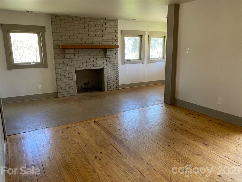 32 Surrett Road Candler, NC 28715 - Photo 4 of 22 Gallery Image 4