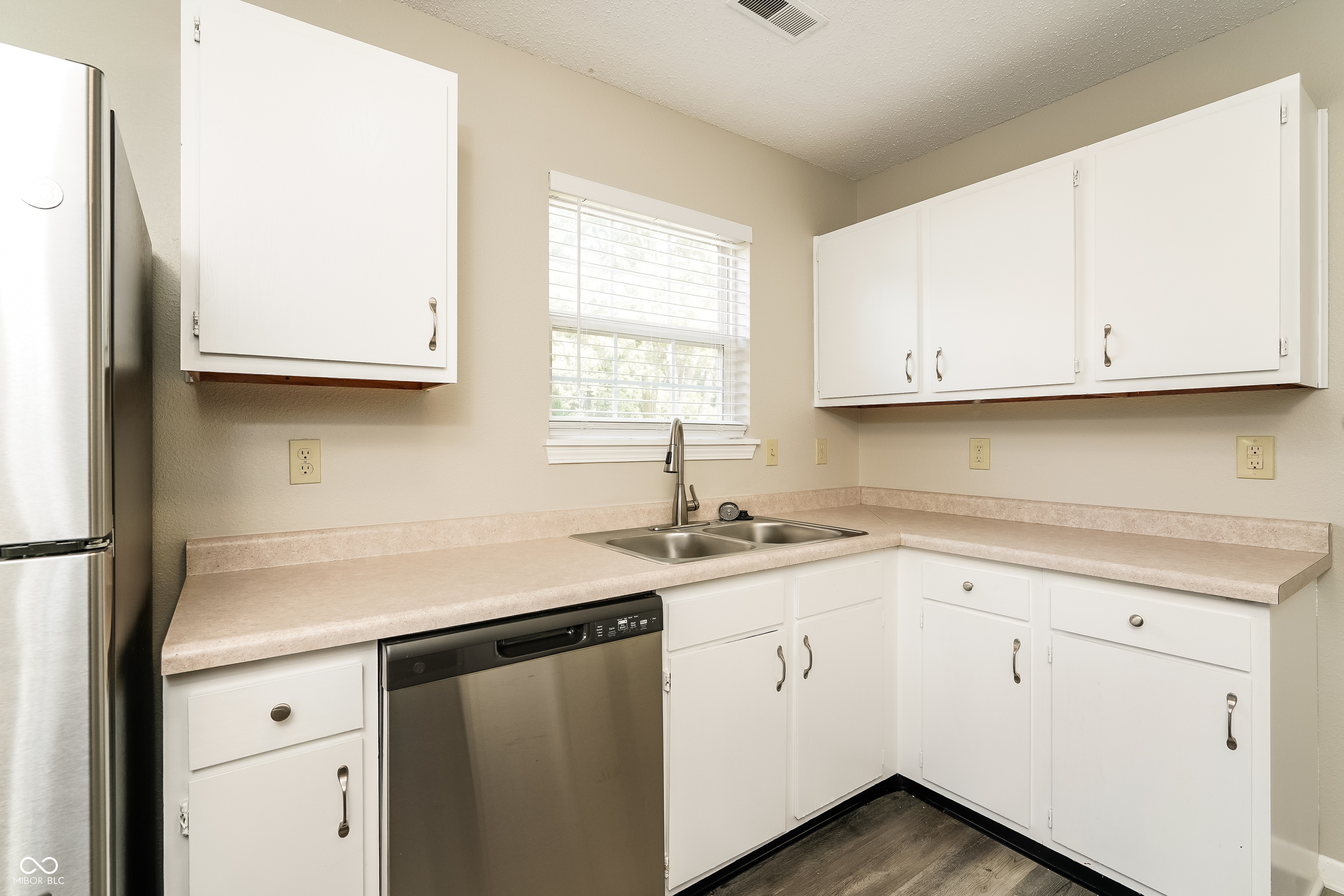 7285 Ridgebrook Drive Avon, IN 46123 - Photo 6 of 15