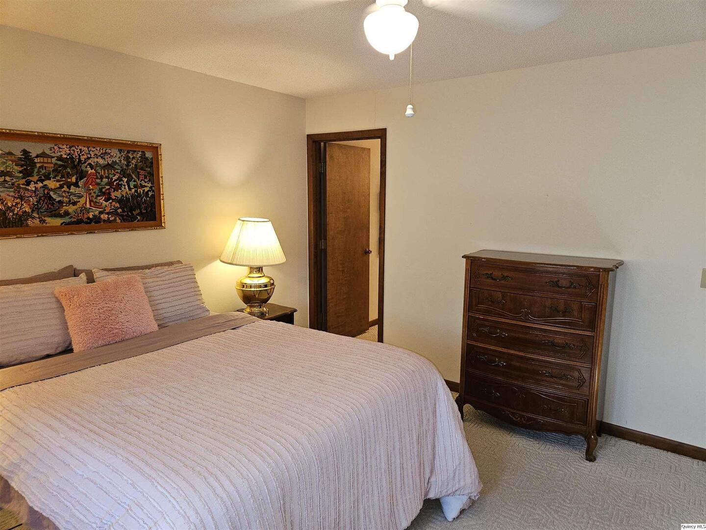 2914 Bluff Ridge Drive Quincy, IL 62305 - Photo 14 of 25 Gallery Image 14