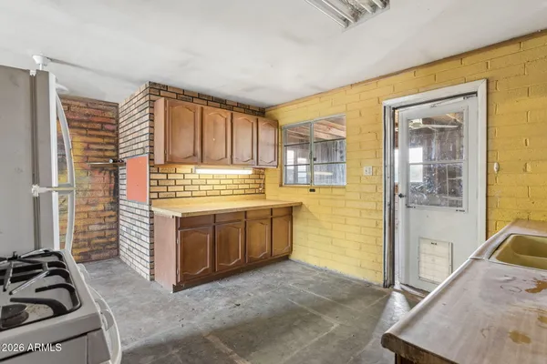 $325,000 | 2930 East Granada Road, Phoenix, AZ 85008