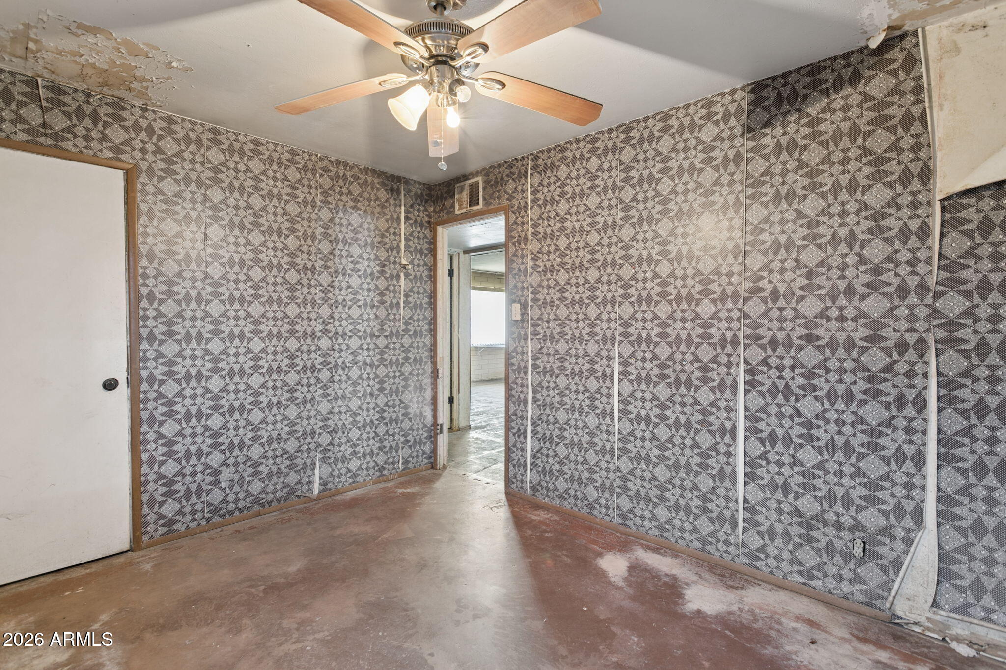 2930 East Granada Road Phoenix, AZ 85008 - Photo 13 of 27 13-web-or-mls-2930-e-granada-rd