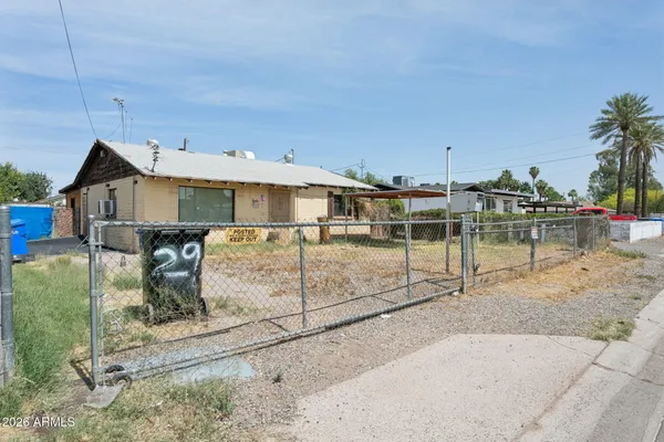 $325,000 | 2930 East Granada Road, Phoenix, AZ 85008