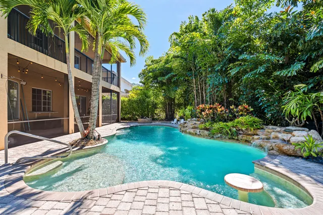 $1,395,000 | 19270 Skyridge Circle, Boca Raton, FL 33498