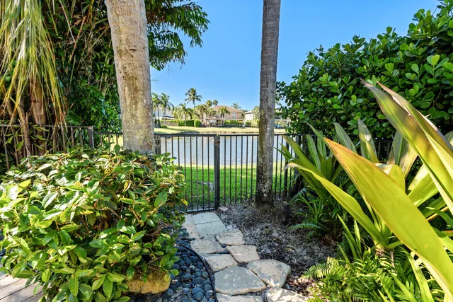 $1,395,000 | 19270 Skyridge Circle, Boca Raton, FL 33498