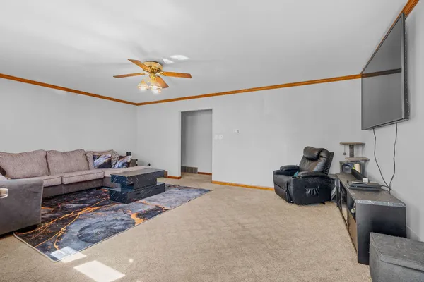 $170,000 | 29 West Oak Street, Piper City, IL 60959