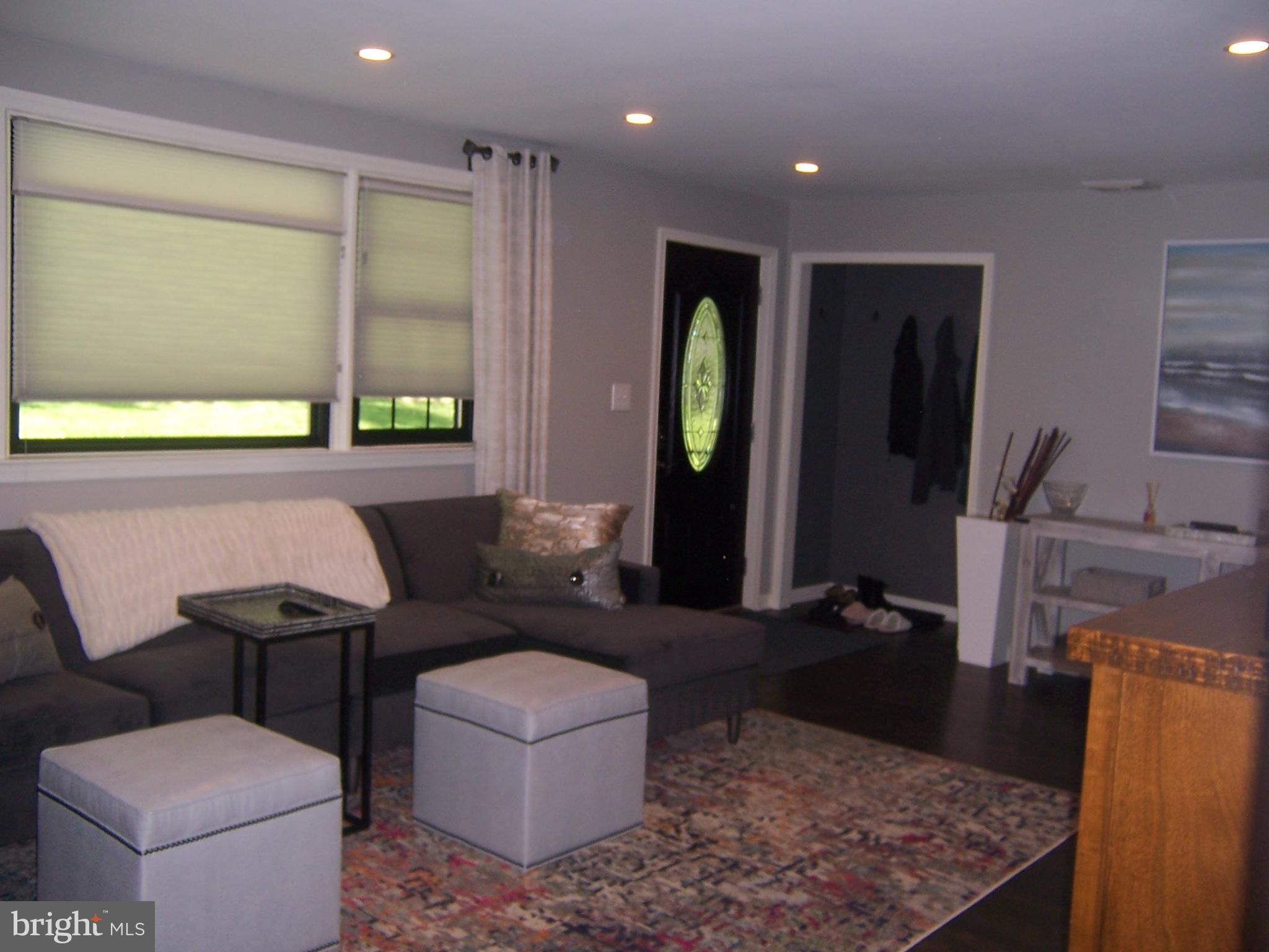 30 Grubb Road Malvern, PA 19355 - Photo 3 of 34 Living Room