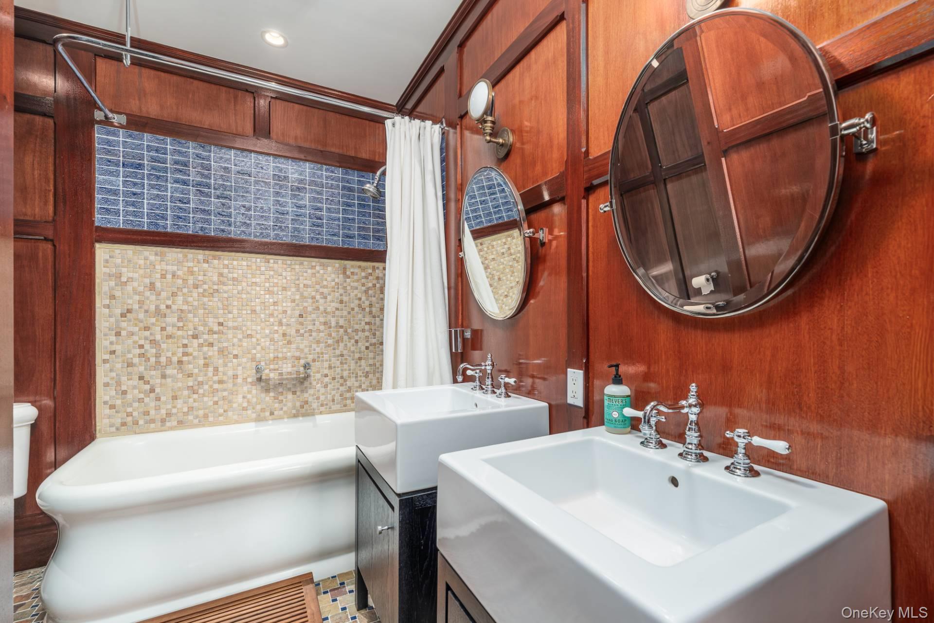 1350 West Cove Road Cutchogue, NY 11935 - Photo 36 of 49 Ensuite