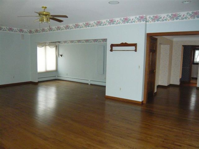 742 North Renaud Road Grosse Pointe, MI 48236 - Photo 7 of 26 31036265-6.JPG