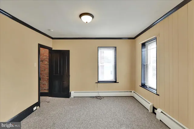 $1,800 | 431 Main Street, Hamburg, PA 19526