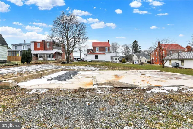 $1,800 | 431 Main Street, Hamburg, PA 19526