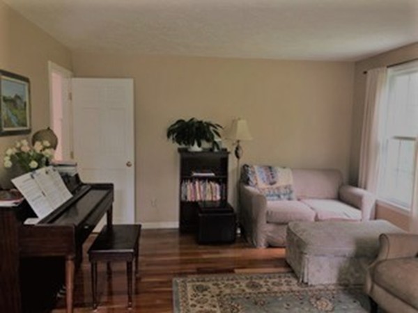 21 Grafton Road Upton, MA 01568 - Photo 16 of 29 Gallery Image 16