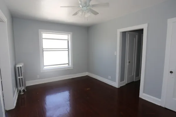 $1,275 | 4608 North Beacon Street, Unit 4D, Chicago, IL 60640