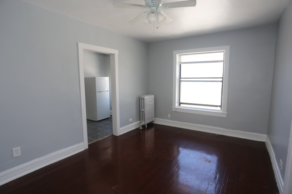 4608 North Beacon Street, Unit 4D Chicago, IL 60640 - Photo 9 of 12