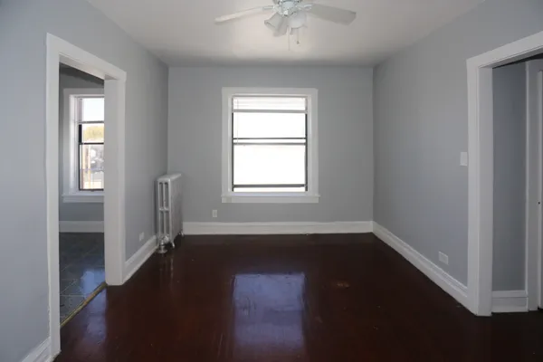 $1,275 | 4608 North Beacon Street, Unit 4D, Chicago, IL 60640