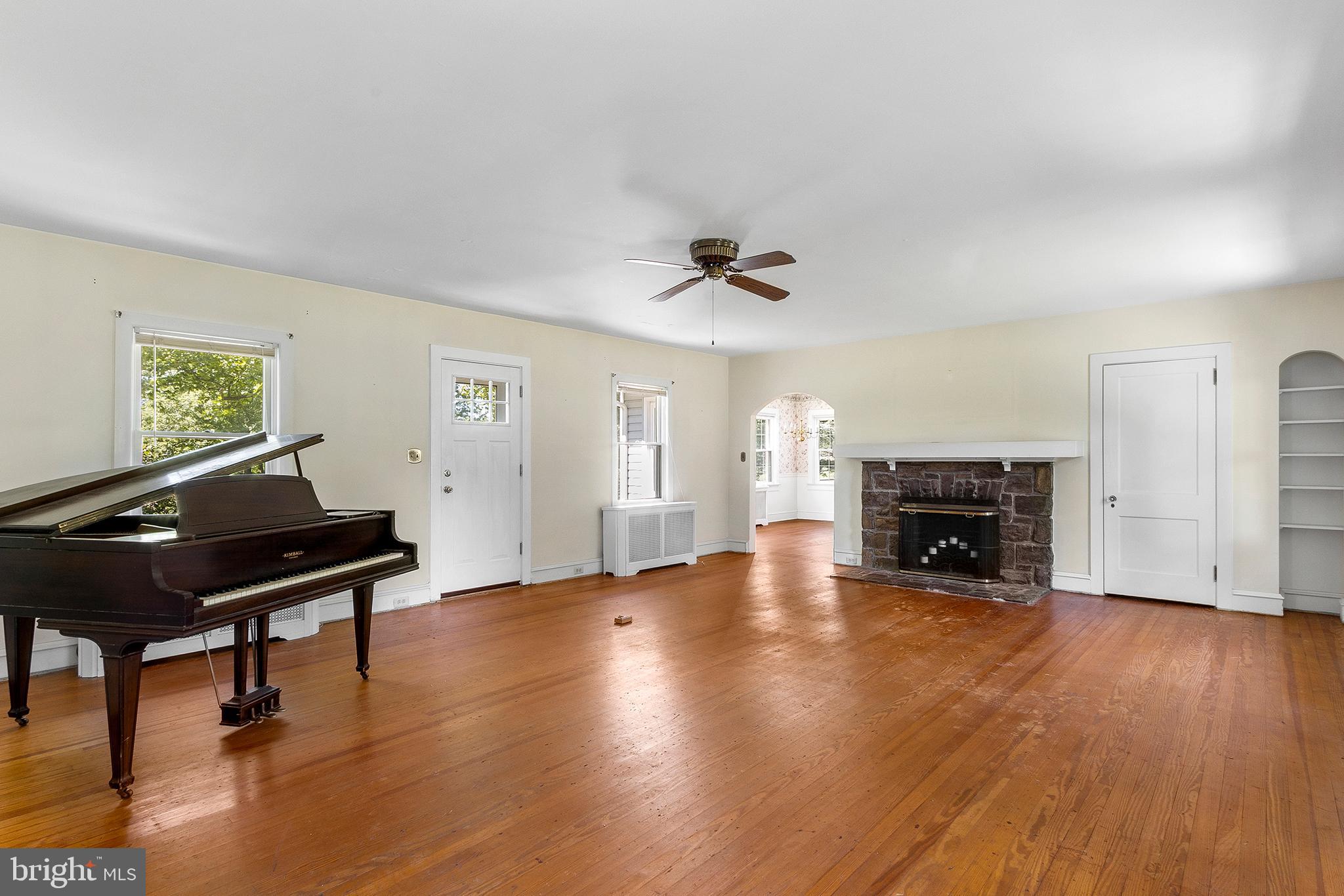 3200 Line Lexington Road Hatfield, PA 19440 - Photo 2 of 19 Gallery Image 2