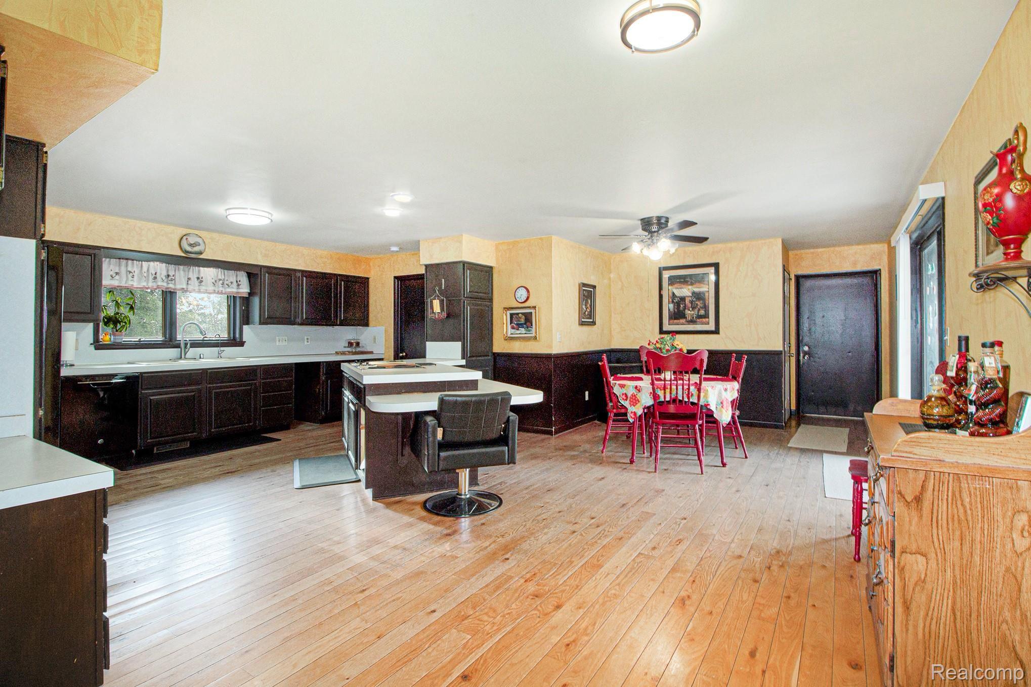 6500 Layton Road Fowlerville, MI 48836 - Photo 8 of 37 13.jpg