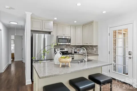 $525,000 | 827 Spruce Street, Charlotte, NC 28203