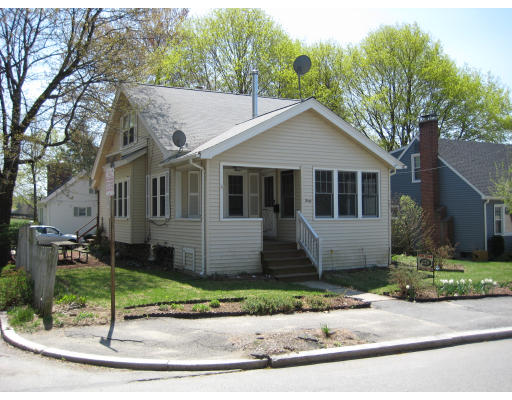 40 Marland Road Worcester, MA 01606 - Photo 1 of 5 Gallery Image 1