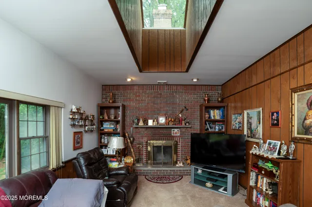 $949,500 | 34 Michele Drive, Middletown, NJ 07748