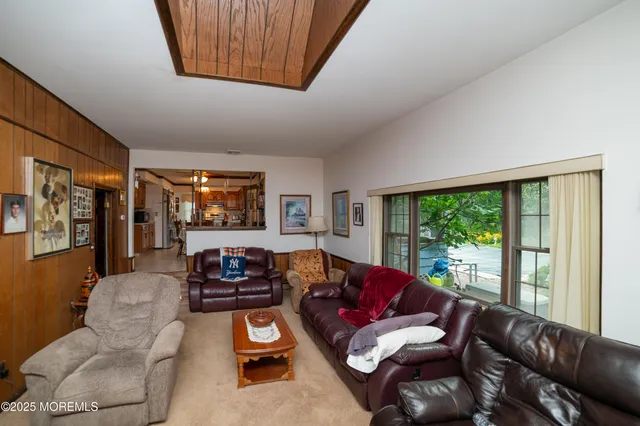 $949,500 | 34 Michele Drive, Middletown, NJ 07748