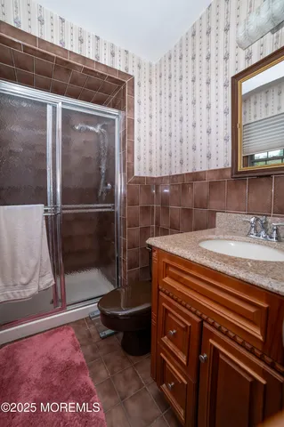 $949,500 | 34 Michele Drive, Middletown, NJ 07748