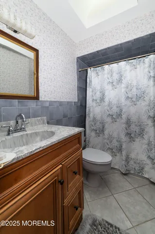 $949,500 | 34 Michele Drive, Middletown, NJ 07748