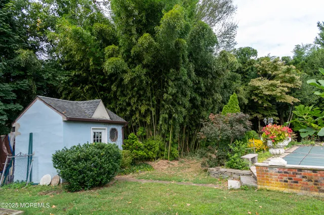 $949,500 | 34 Michele Drive, Middletown, NJ 07748