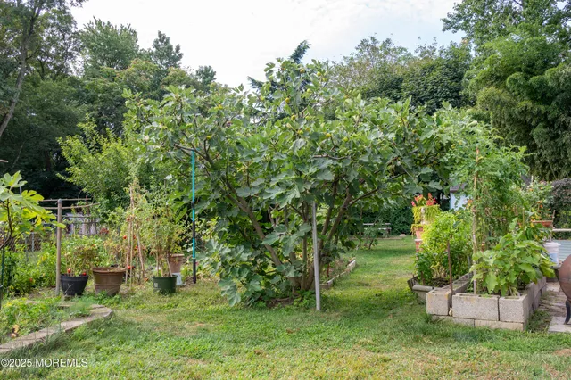 $949,500 | 34 Michele Drive, Middletown, NJ 07748