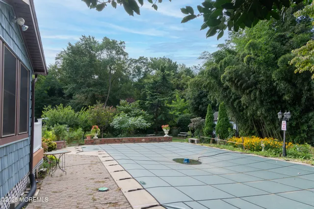 $949,500 | 34 Michele Drive, Middletown, NJ 07748