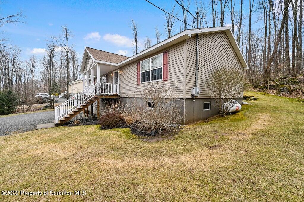 10 East Lake Road Moscow, PA 18444 - Photo 3 of 67 Gallery Image 3
