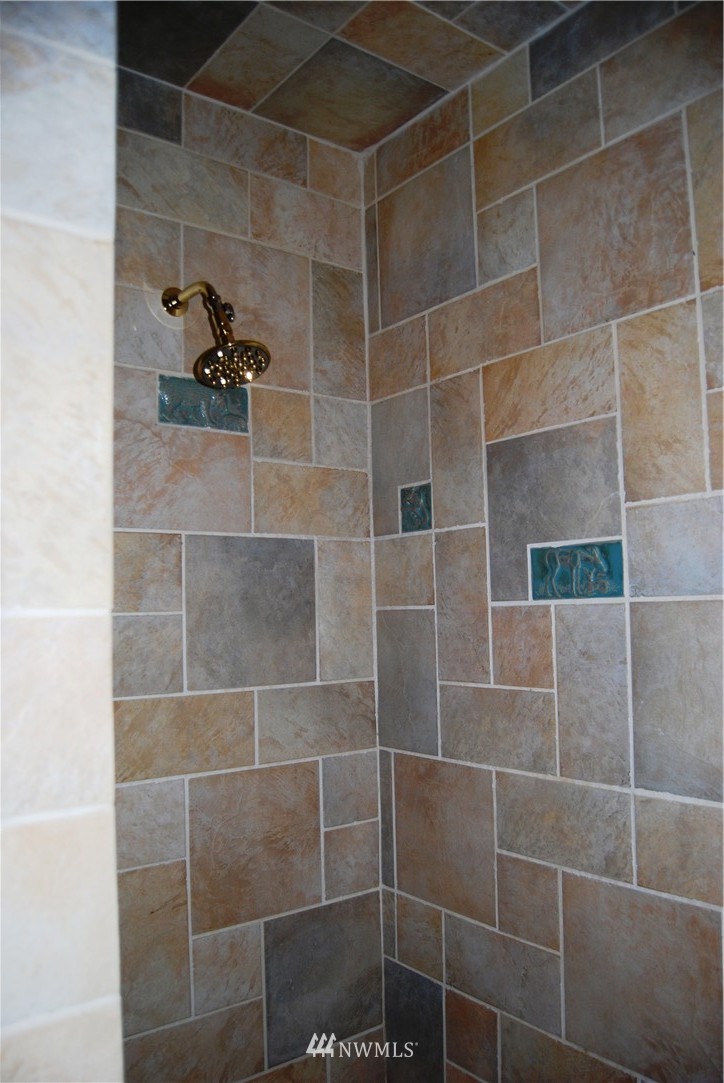 12700 South Lakeshore Road Chelan, WA 98816 - Photo 13 of 24 Gallery Image 13